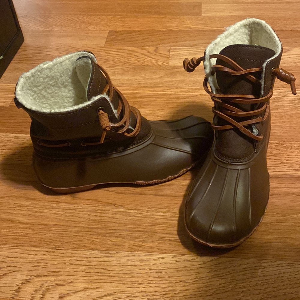 Boots - Picture 3 of 6